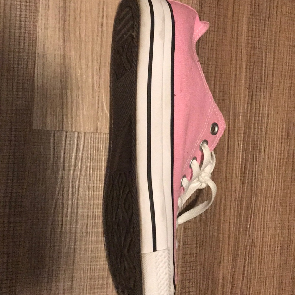 Converse - Picture 2 of 4